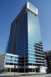 Clover Bay Tower في الخليج التجاري: واجهات زجاجية واسعة — صورة 1