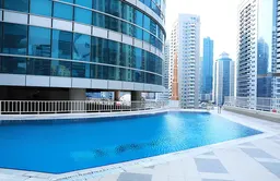Smart Heights في البرشاء: الهندسة المعمارية المنحوتة — صورة 9