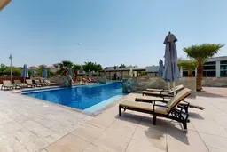 Al Habtoor Polo Resort Villas في وادي الصفا 5: حدائق منسّقة — صورة 9