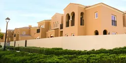 Amaranta Villanova in Wadi Al Safa 5: yoga spaces — image 4