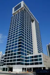 Clover Bay Tower في الخليج التجاري: واجهات زجاجية واسعة — صورة 2