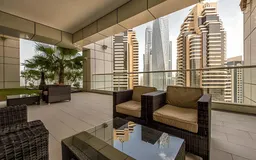 Botanica Tower in Jumeirah Beach Residence: landscaped gardens — image 12