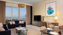 Avani Palm View Dubai Hotel & Suites in Dubai Media City: concierge service — image 3
