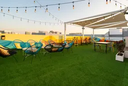 izzzi.life Mint in JVC: outdoor cinema — image 10