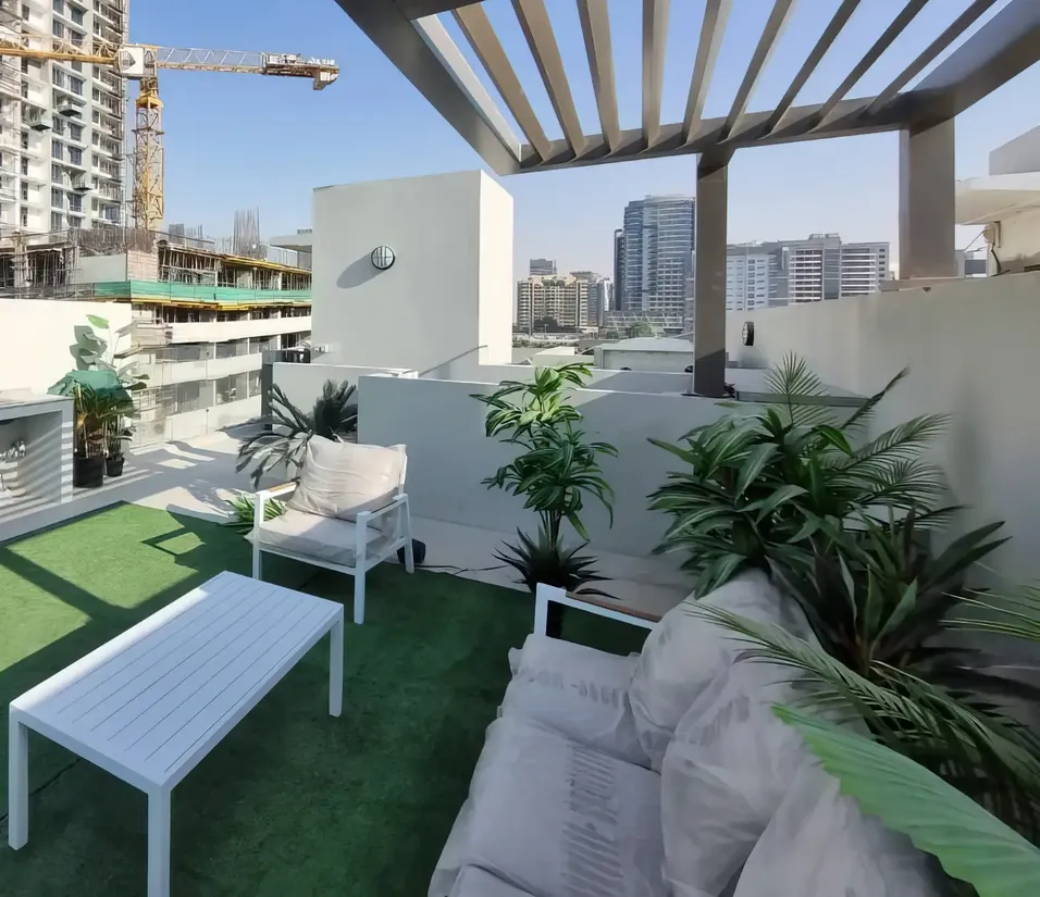 Veranda Collection 1 in JVC: rooftop spaces — image 2