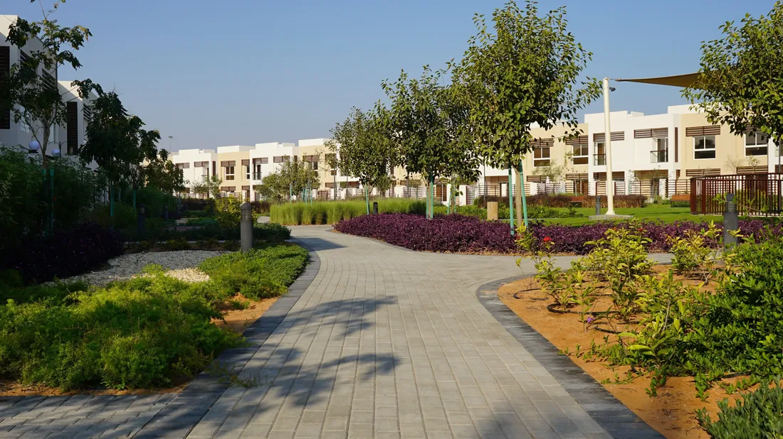 Malibu Villas in Mina Al Arab: landscaped gardens — image 9