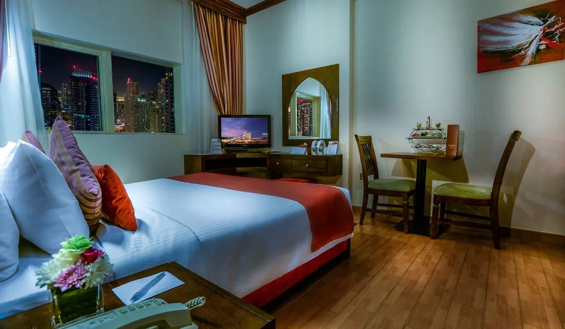Al Barsha'deki First Central Hotel Suites: çatı alanları — 8. fotoğraf