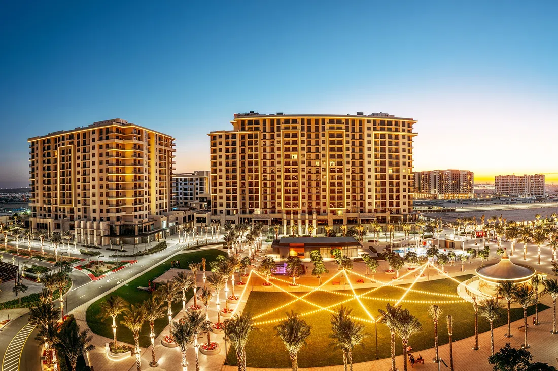 Parkside Rawda Apartments in Town Square: cinema amenities — image 2