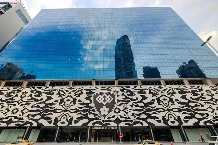 Business Bay'deki Tamani Arts Offices: ortak çalışma alanları — 2. fotoğraf