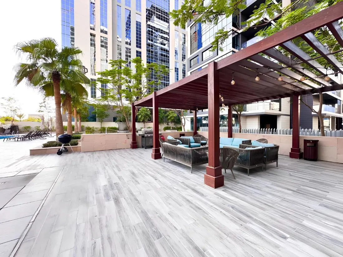 Vezul Residence in Business Bay: concierge service — image 6