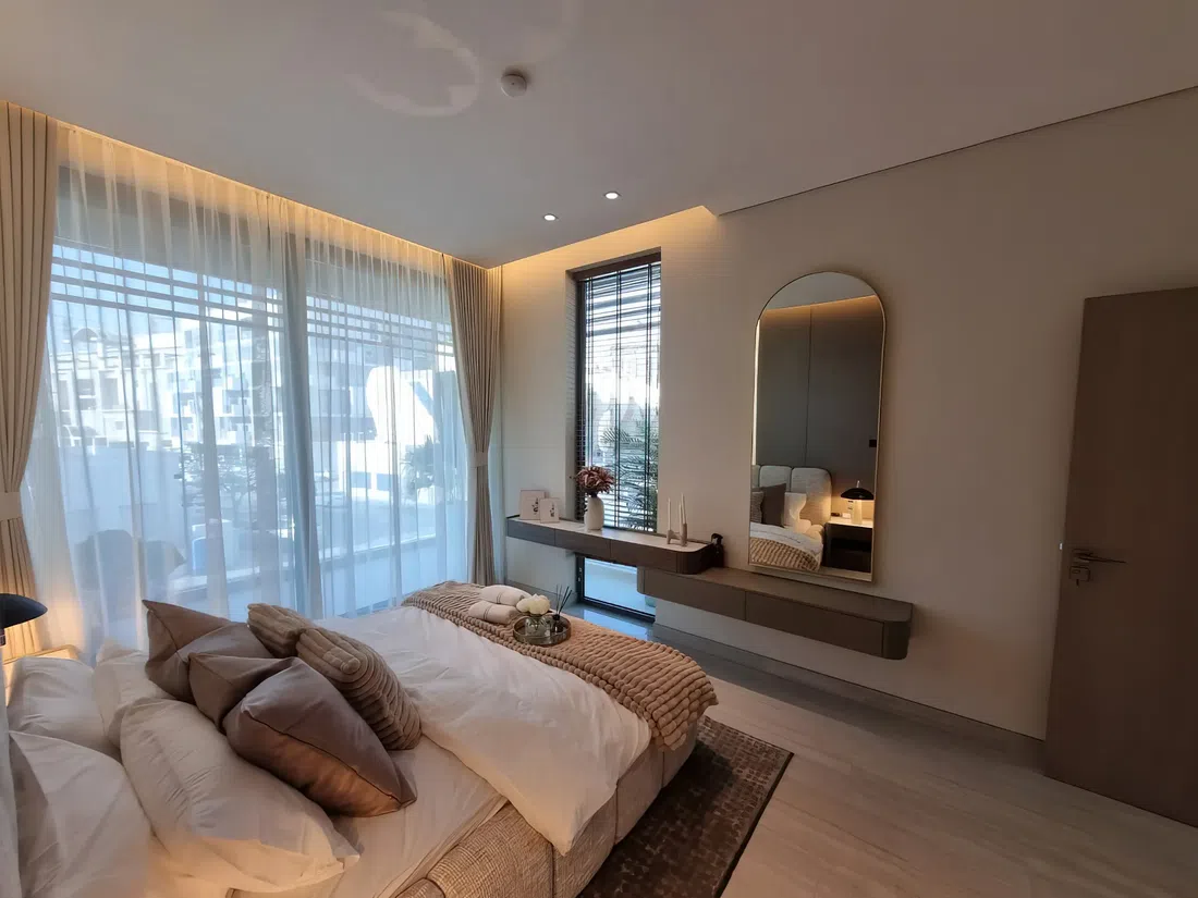Veranda Collection 1 in JVC: rooftop spaces — image 7