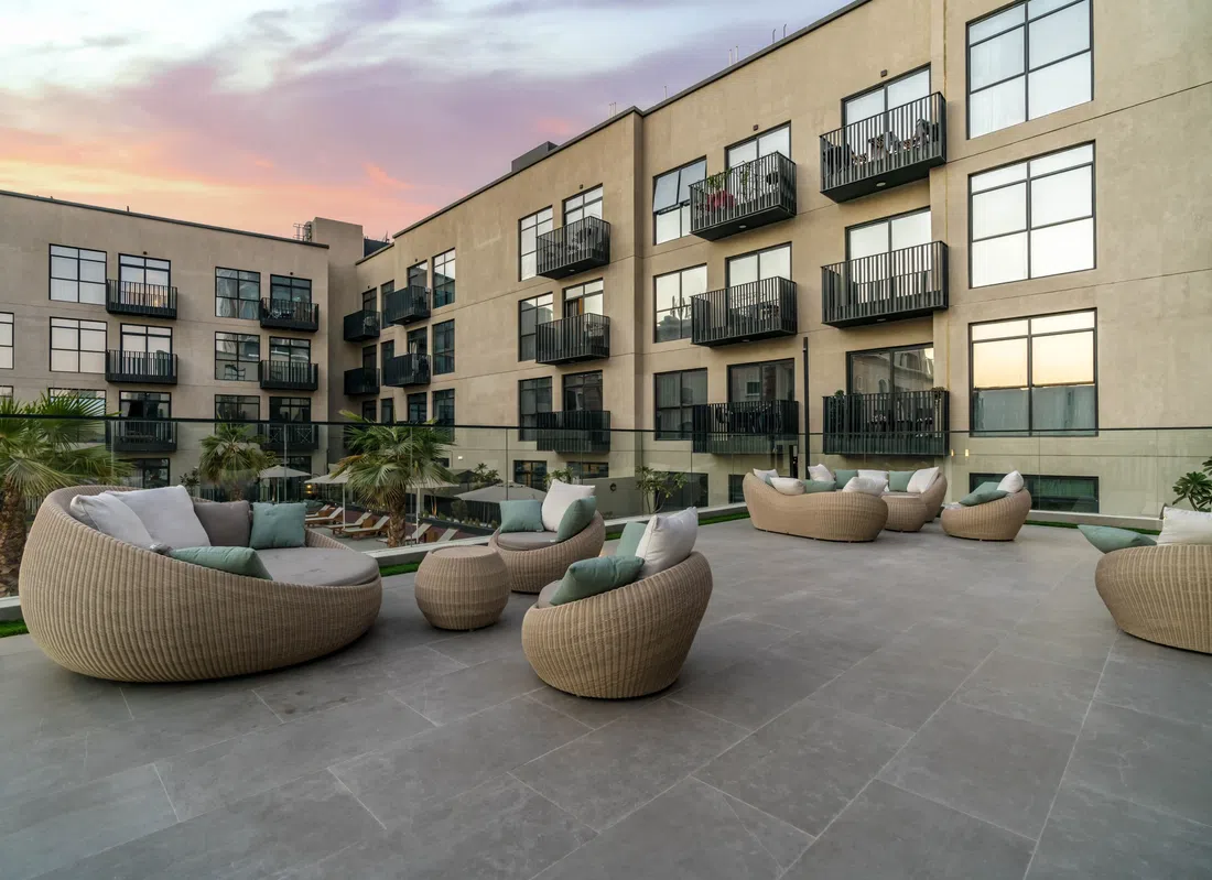 Beverly Residence in JVC: concierge service — image 6