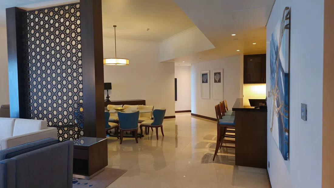Fairmont Marina Residences in Al Kasir: concierge service — image 8