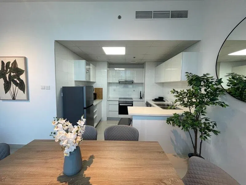 Marina Wharf in Jumeirah Beach Residence: concierge service — image 5
