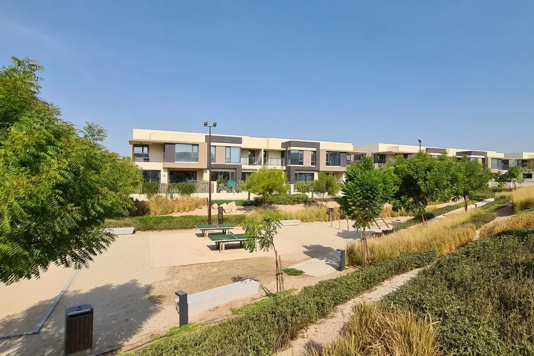 Maple 2 in Dubai Hills: natural finishes — image 12