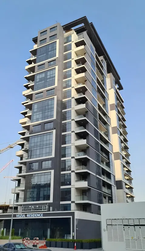 Vezul Residence in Business Bay: concierge service — image 11
