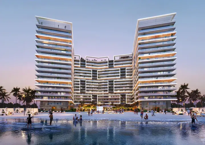 Shoreline in Al Marjan Island: landscaped gardens — image 3