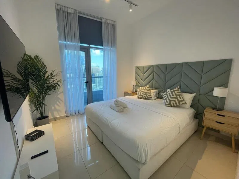 Marina Wharf in Jumeirah Beach Residence: concierge service — image 6