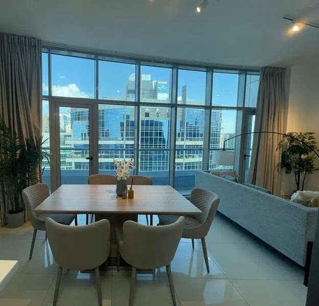 Marina Wharf in Jumeirah Beach Residence: concierge service — image 4