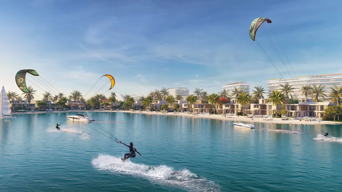 Aquamarine Beach Residences in Siniya Island: sports courts — image 7