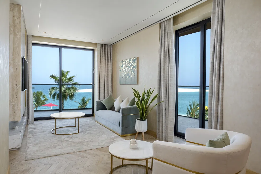 Côte d'Azur Resort - Monaco in The World Islands: expansive glazing — image 7