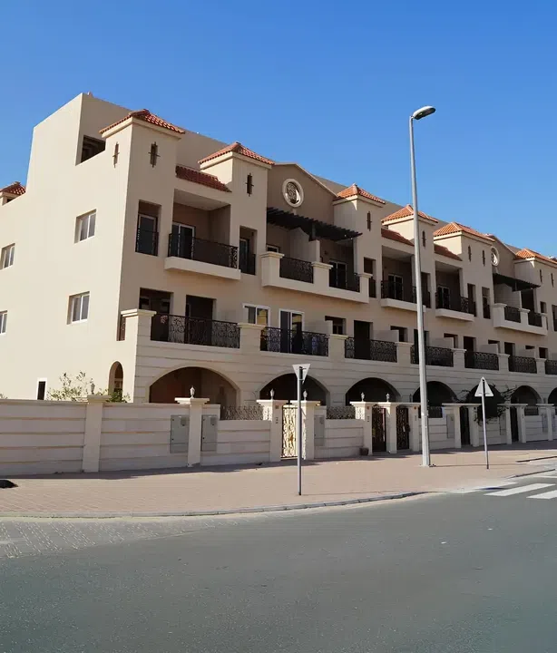 عقارات في Iris Park — صورة 1