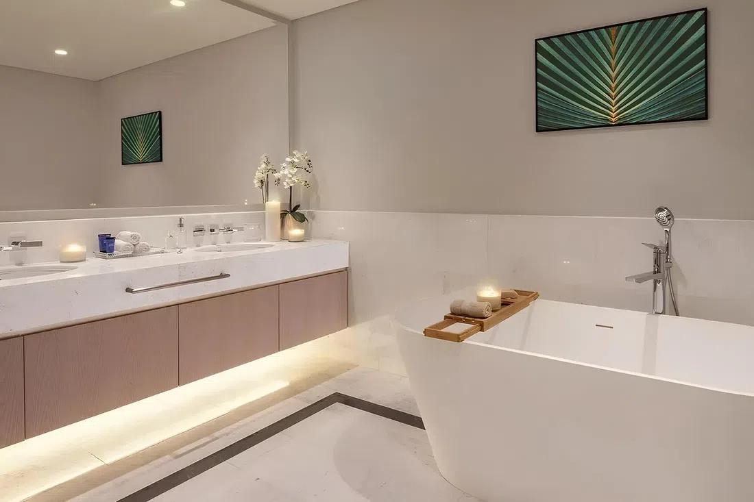 The Palm Tower in Palm Jumeirah: concierge service — image 5