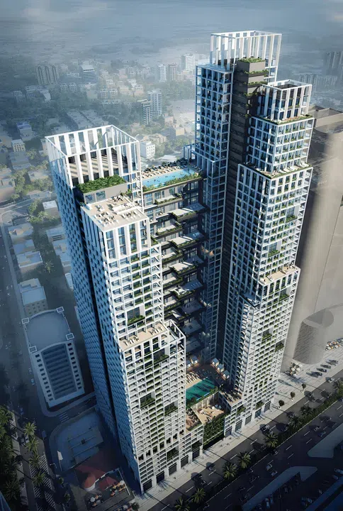 Mawjan Residence in Al Rumailah 2: expansive glazing — image 2