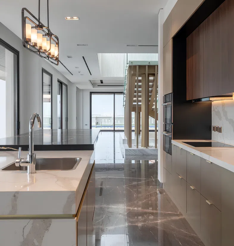Anantara Residences in Palm Jumeirah: marble detailing — image 5