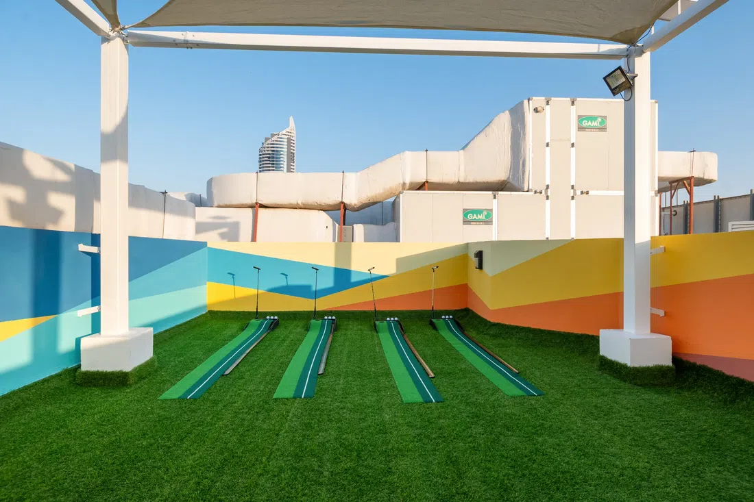 izzzi.life Mint in JVC: outdoor cinema — image 12