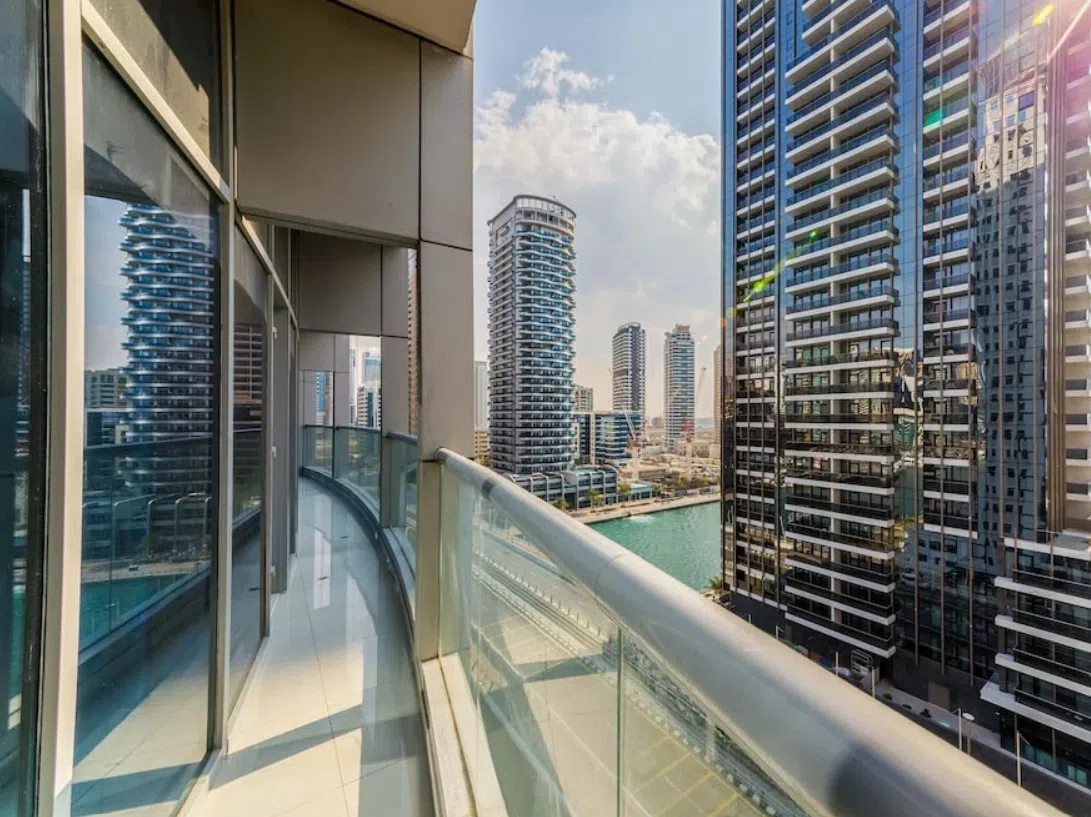 Marina Wharf in Jumeirah Beach Residence: concierge service — image 2