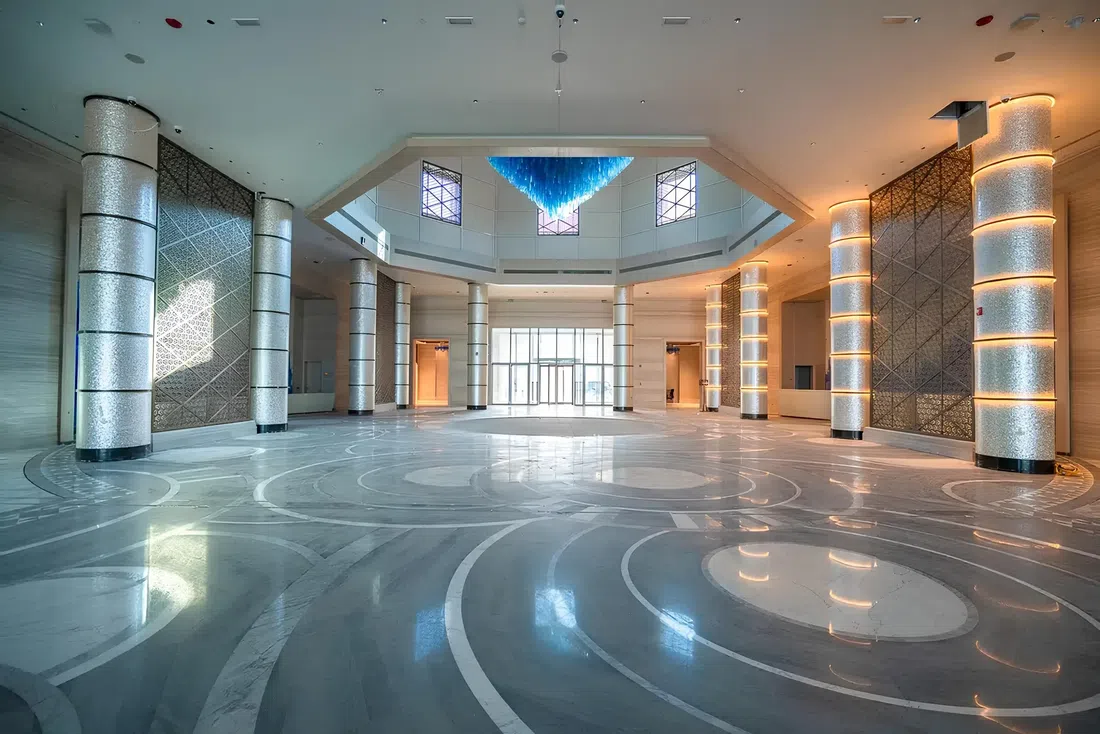 Fairmont Marina Residences in Al Kasir: concierge service — image 5