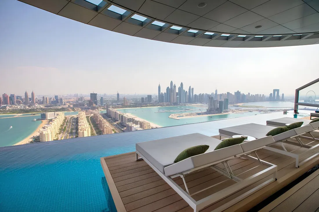 The Palm Tower in Palm Jumeirah: concierge service — image 12