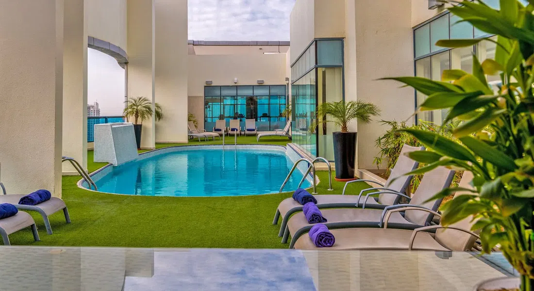 Al Barsha'deki First Central Hotel Suites: çatı alanları — 9. fotoğraf