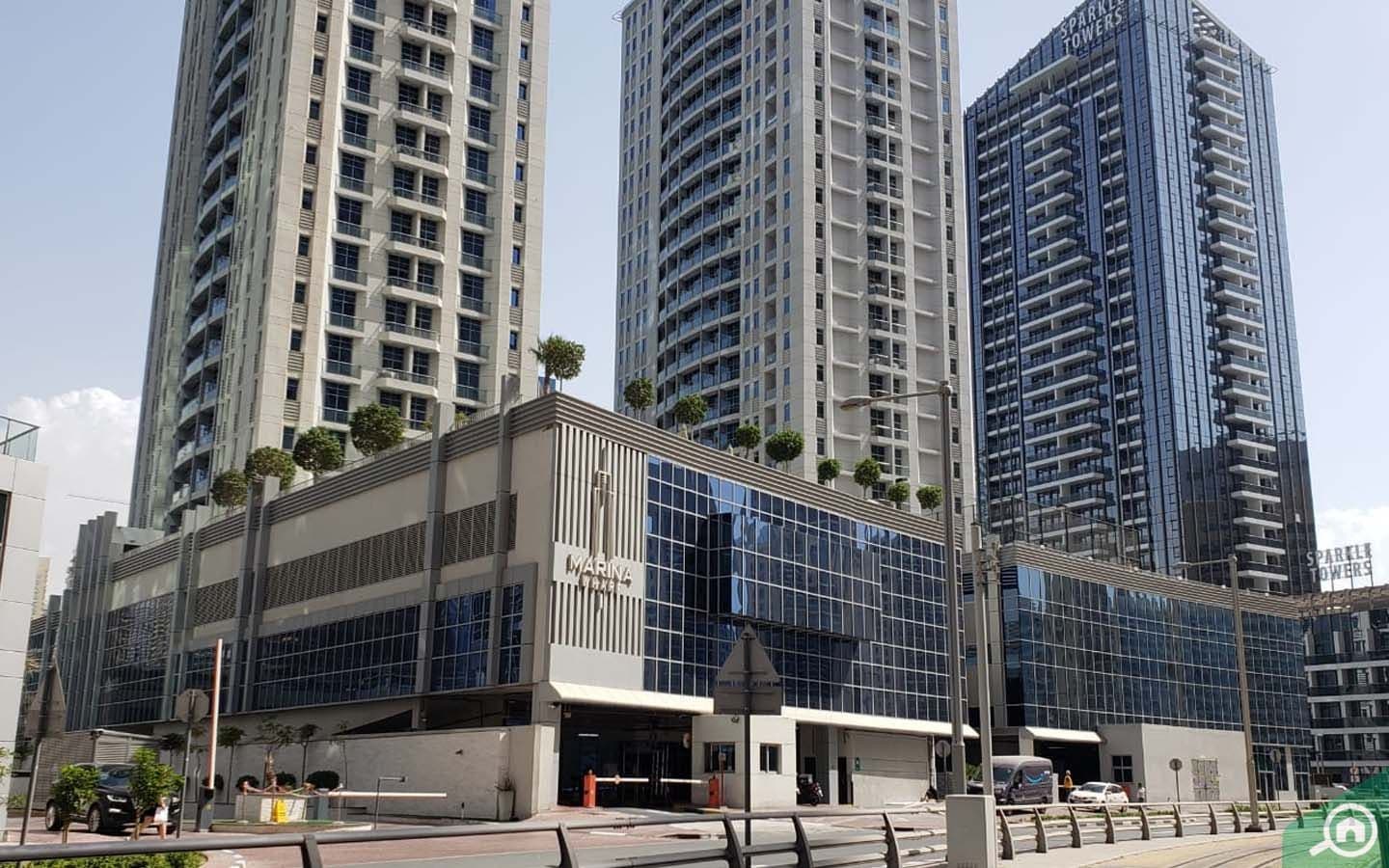 DHEERAJ & EAST COAST "Marina Wharf"