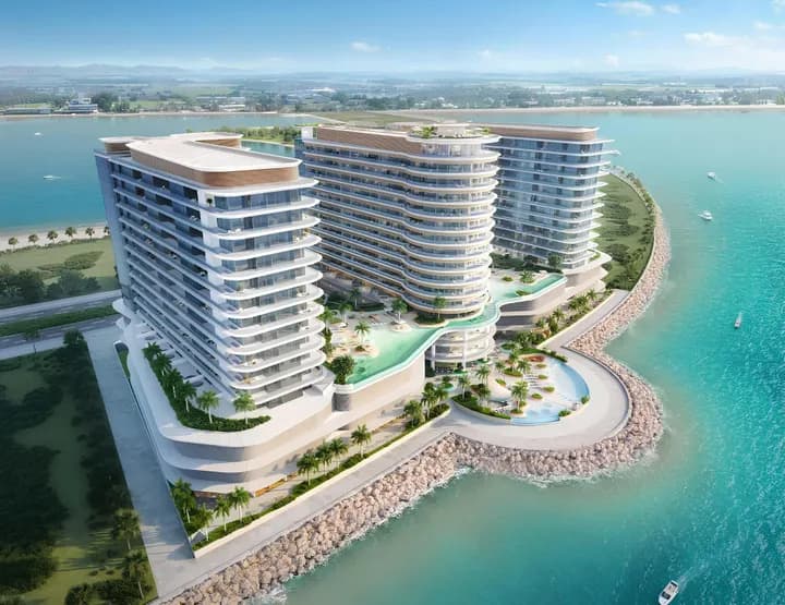 OCTA DEVELOPMENT "TRIO ISLE"