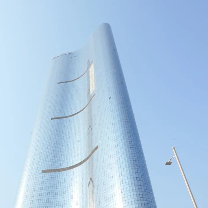METROPOLITAN "Leaf Tower"